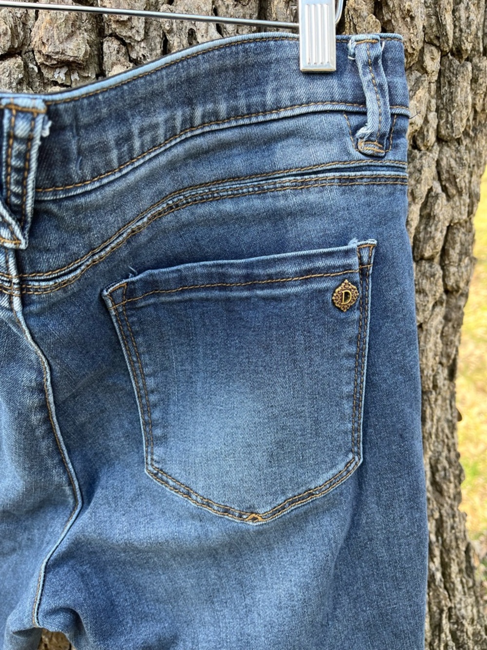 ⭐️Democracy Comfort Waist SkinnyJean in size 12